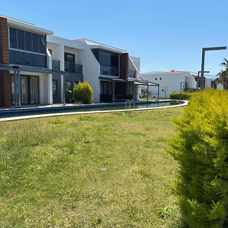 Holiday home 850m To The Sea, Detached House With Pool, Shopping Mall In Front Kusadasi